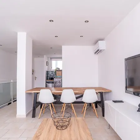 Sublime 71m Downtown And Near The ! * Le Lavandou